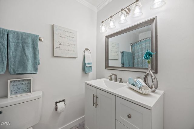 37 Barnes Street, Greenville, NC 27858