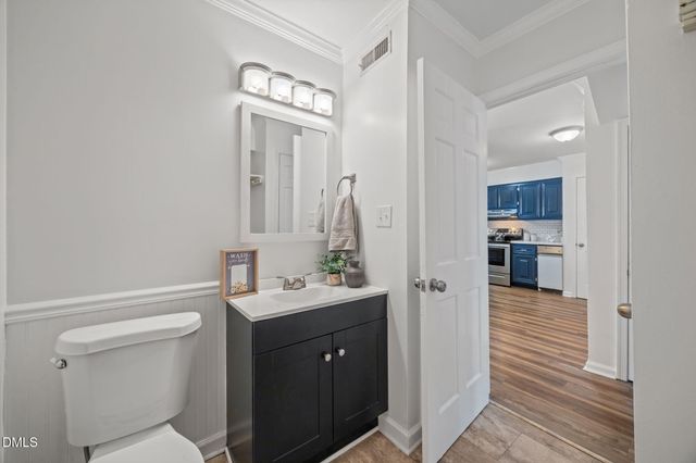 37 Barnes Street, Greenville, NC 27858