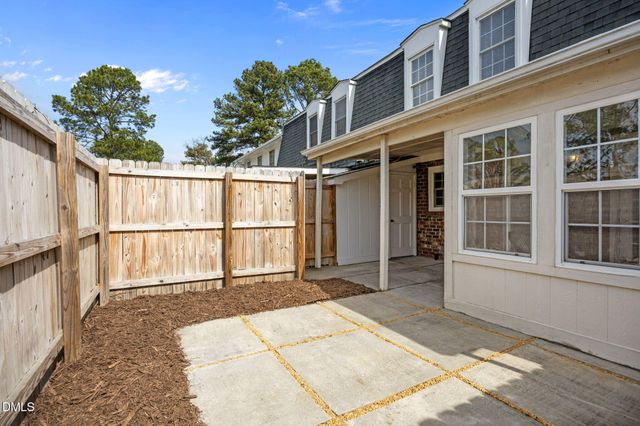 37 Barnes Street, Greenville, NC 27858