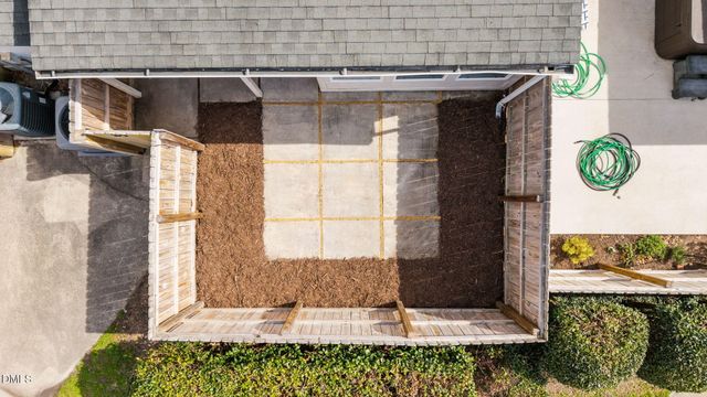 37 Barnes Street, Greenville, NC 27858