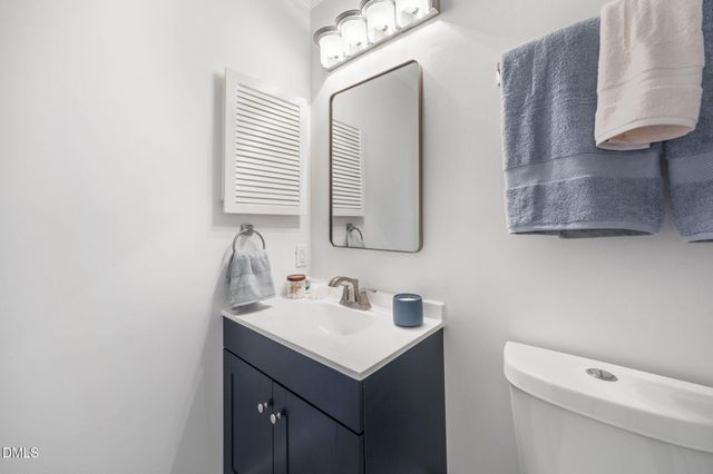 37 Barnes Street, Greenville, NC 27858