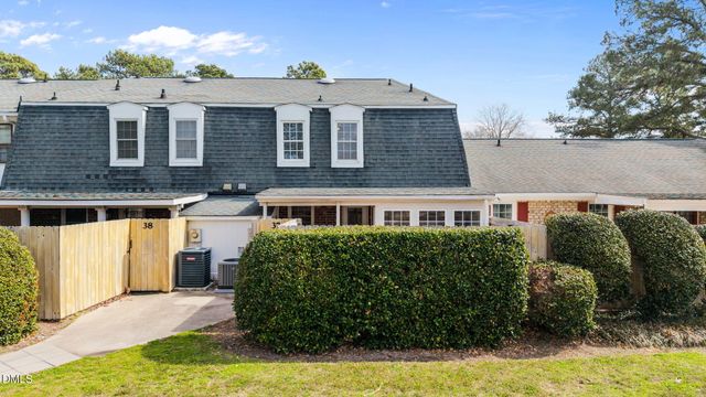 37 Barnes Street, Greenville, NC 27858