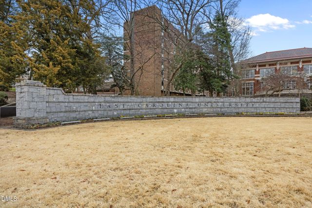 37 Barnes Street, Greenville, NC 27858