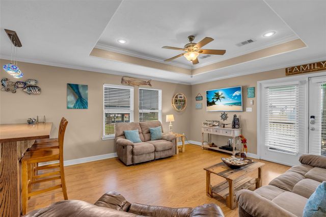 940 Mary Ann, Port Bolivar, TX 77650