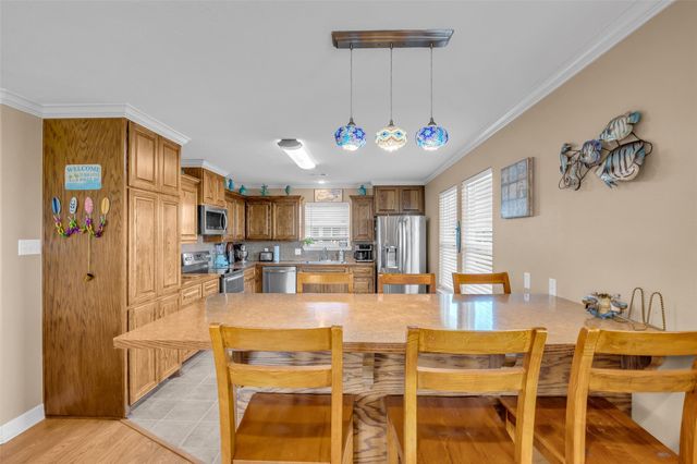 940 Mary Ann, Port Bolivar, TX 77650