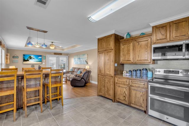 940 Mary Ann, Port Bolivar, TX 77650