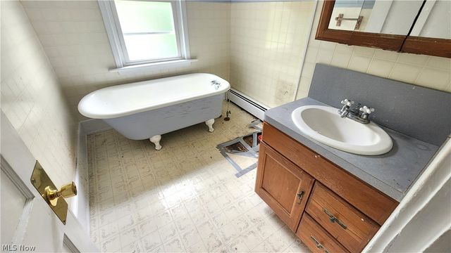 1444 Dill Road, South Euclid, OH 44121