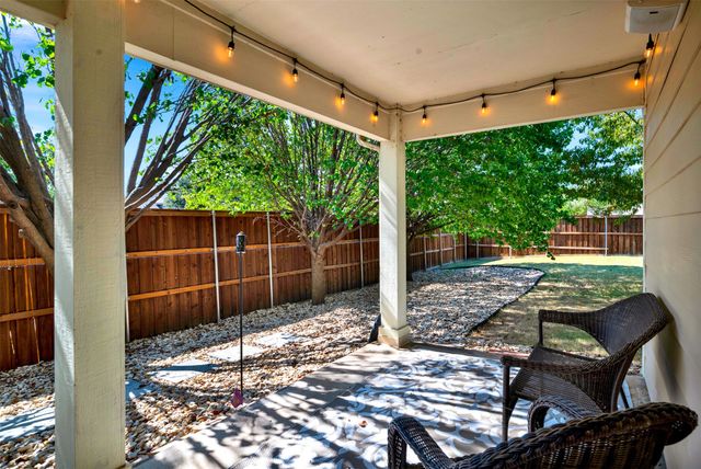 2701 Indian Oak Drive, Mckinney, TX 75071