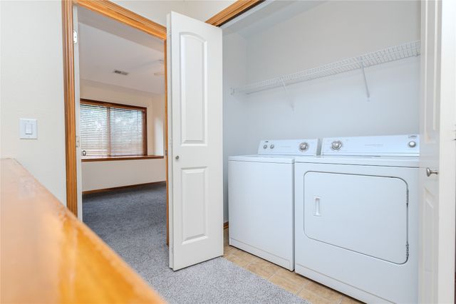 8601 Westown Parkway 27103, West Des Moines, IA 50266