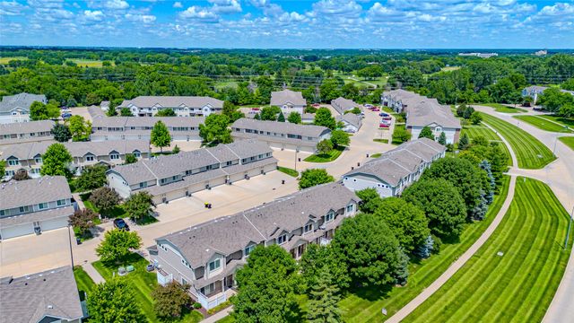 8601 Westown Parkway 27103, West Des Moines, IA 50266
