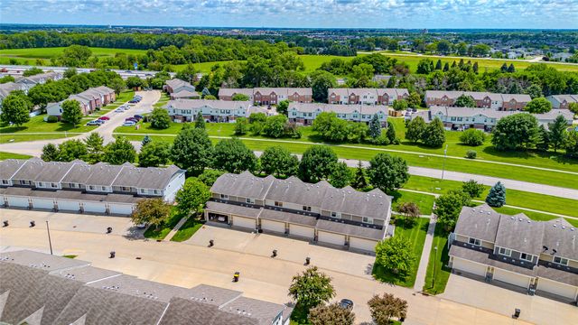 8601 Westown Parkway 27103, West Des Moines, IA 50266