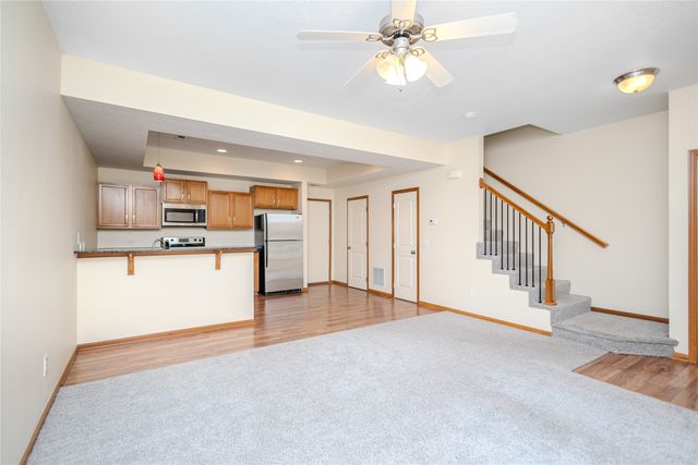8601 Westown Parkway 27103, West Des Moines, IA 50266