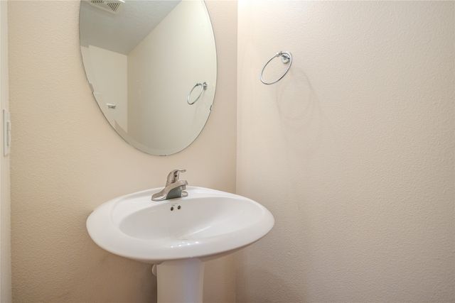 8601 Westown Parkway 27103, West Des Moines, IA 50266