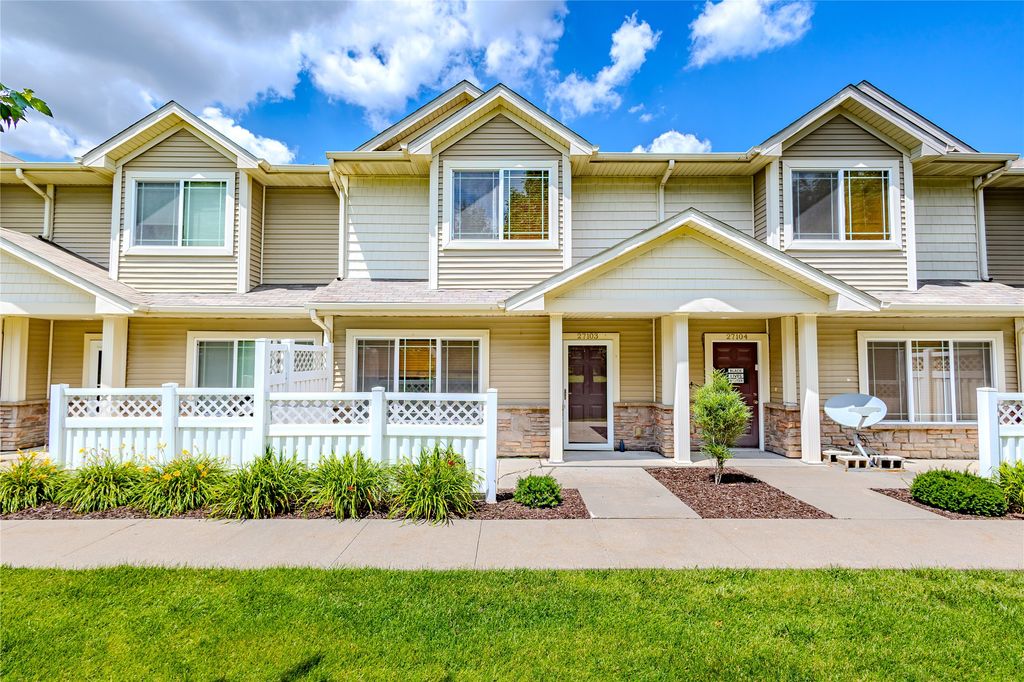 8601 Westown Parkway 27103, West Des Moines, IA 50266