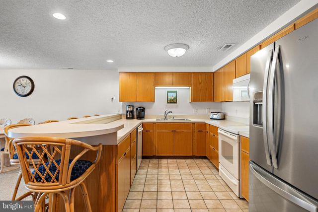 1100 N BAY AVE, Beach Haven, NJ 08008