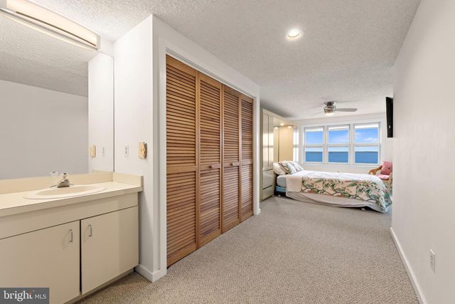 1100 N BAY AVE, Beach Haven, NJ 08008