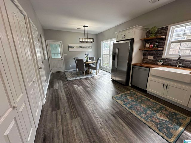 2202 VILLAGE LANE, Calera, AL 35040