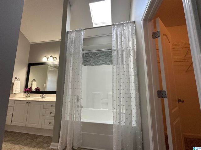 2202 VILLAGE LANE, Calera, AL 35040