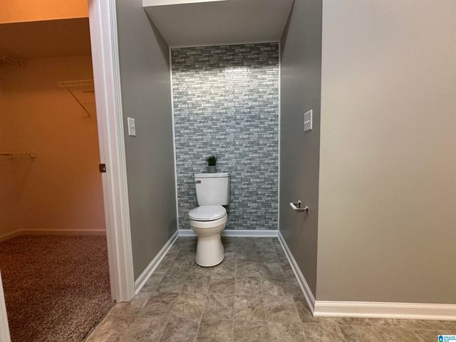 2202 VILLAGE LANE, Calera, AL 35040