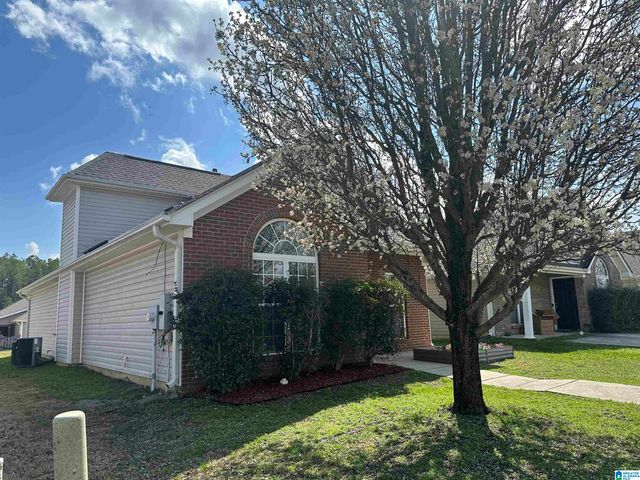 2202 VILLAGE LANE, Calera, AL 35040