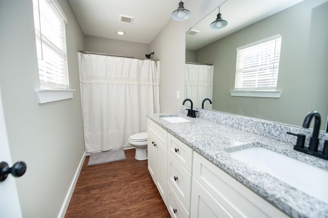 359 W River Grove Circle, Roebuck, SC 29376