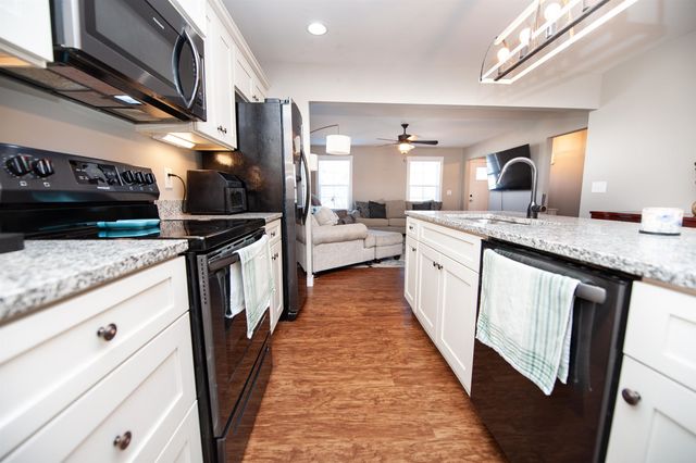 359 W River Grove Circle, Roebuck, SC 29376