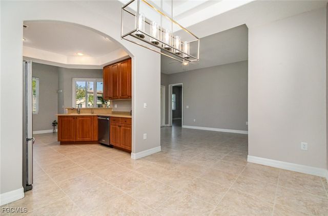 6071 Jonathans Bay CIR 101, Fort Myers, FL 33908