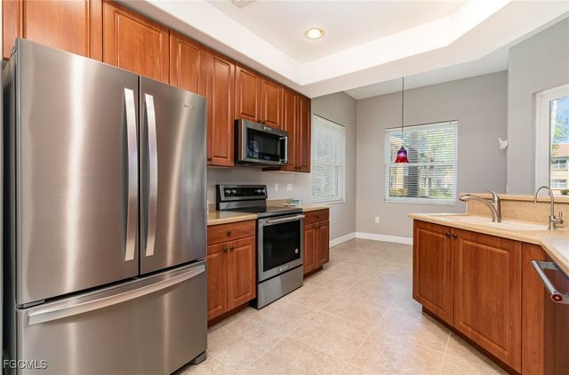 6071 Jonathans Bay CIR 101, Fort Myers, FL 33908