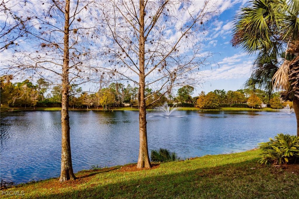 6071 Jonathans Bay CIR 101, Fort Myers, FL 33908