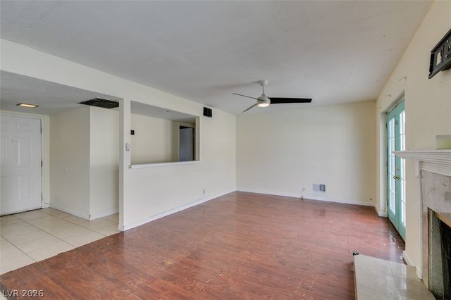 2986 Vegas Valley Drive, Las Vegas, NV 89121