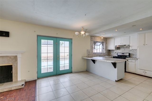 2986 Vegas Valley Drive, Las Vegas, NV 89121