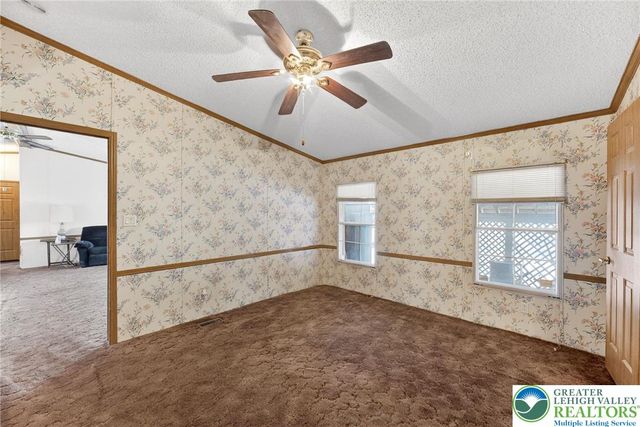 182 Greenbriar Drive South, Bath, PA 18014