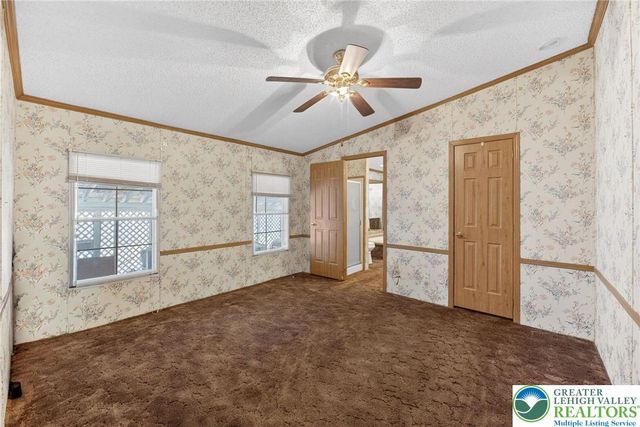 182 Greenbriar Drive South, Bath, PA 18014