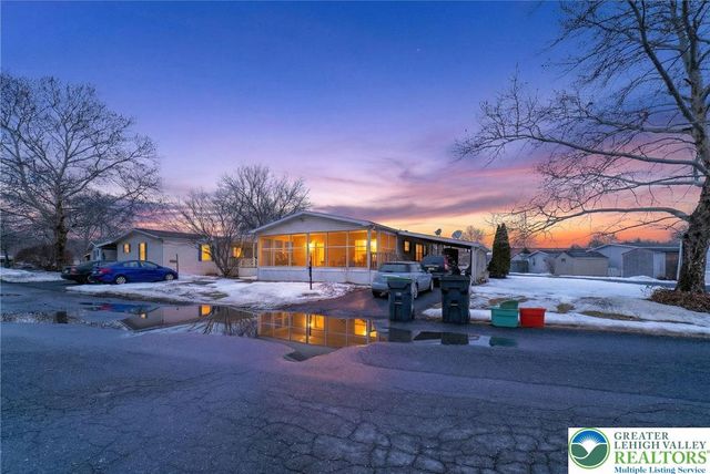 182 Greenbriar Drive South, Bath, PA 18014