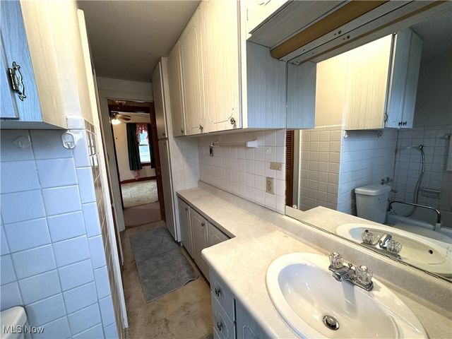 2023 Commerce Street, Wellsburg, WV 26070