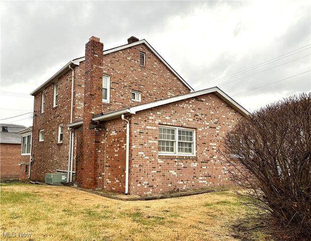 2023 Commerce Street, Wellsburg, WV 26070