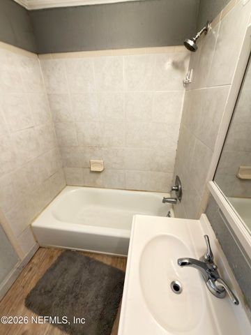 10592 HAVERFORD Road, Jacksonville, FL 32218