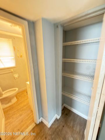 10592 HAVERFORD Road, Jacksonville, FL 32218