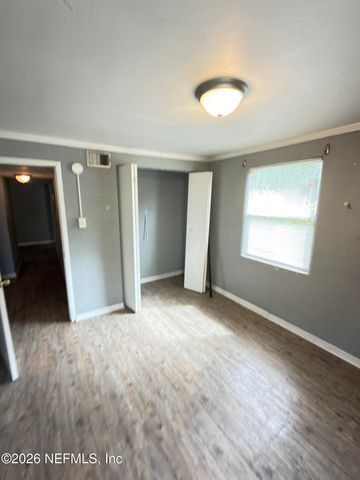 10592 HAVERFORD Road, Jacksonville, FL 32218