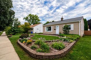 4917 N Mohawk AVENUE, Glendale, WI 53217