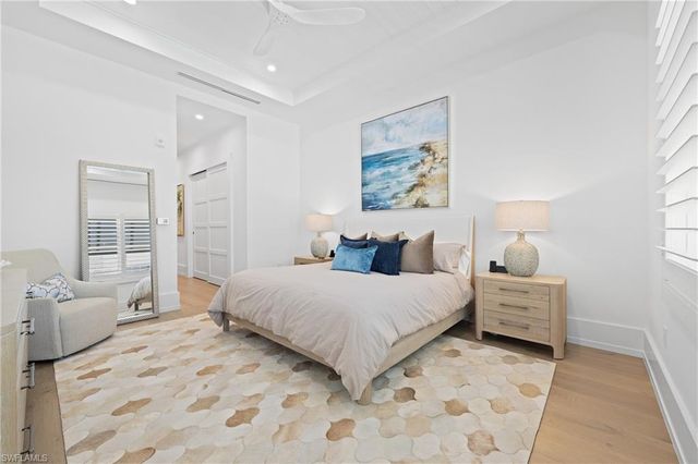 201 8th St S 310, Naples, FL 34102