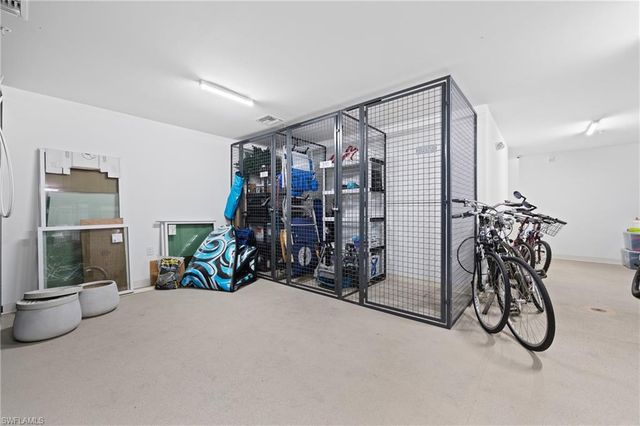 201 8th St S 310, Naples, FL 34102