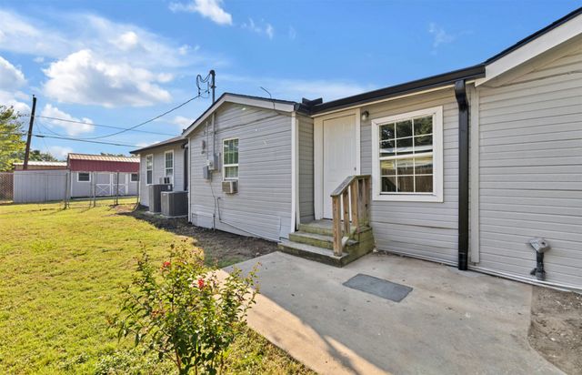 530 2nd Street, Grand Prairie, TX 75051
