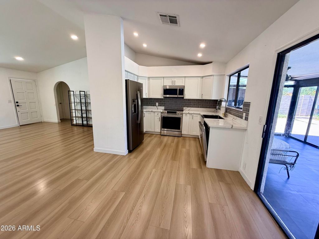 8926 W EL CAMINITO Drive, Peoria, AZ 85345 — photo 4