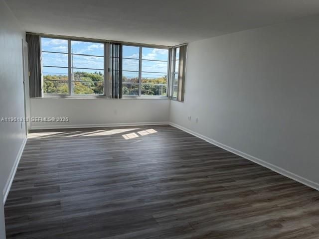 8000 Harding Ave 5C, Miami Beach, FL 33141