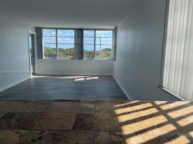 8000 Harding Ave 5C, Miami Beach, FL 33141