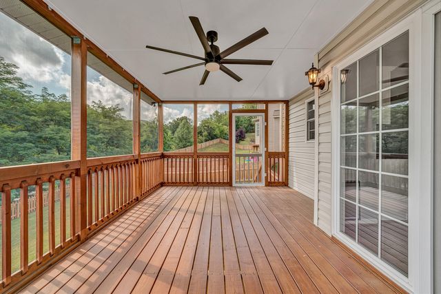6316 Sandhurst DR, Roanoke, VA 24018