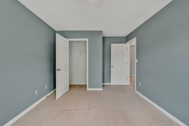 6316 Sandhurst DR, Roanoke, VA 24018