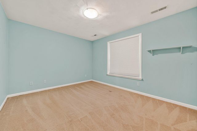 6316 Sandhurst DR, Roanoke, VA 24018