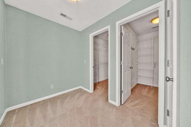 6316 Sandhurst DR, Roanoke, VA 24018